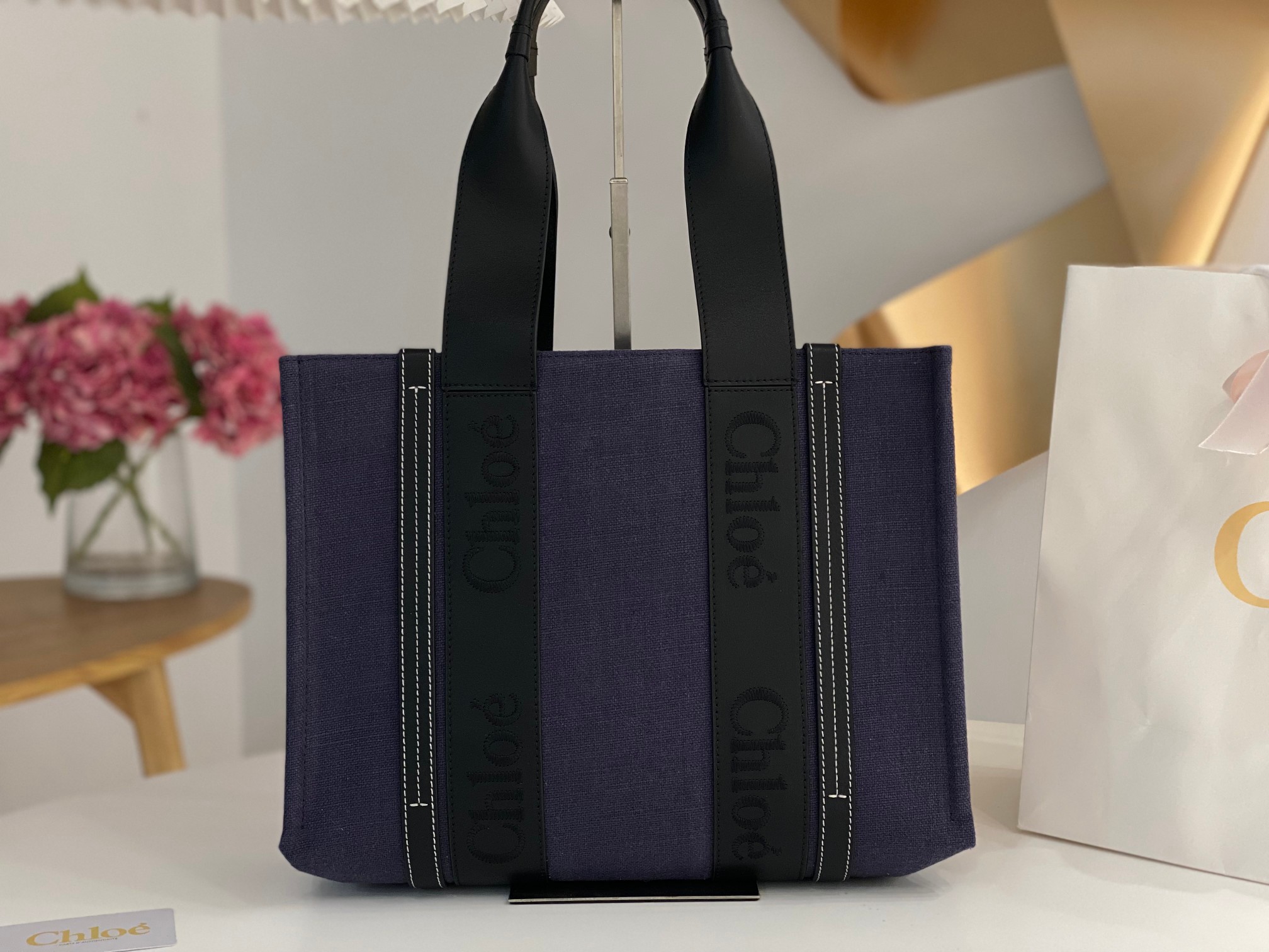 Chloe Medium Woody Tote Bag In Linen